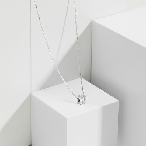 AJIDOU925シルバールービックキューブネックレスシンプル幾何鎖骨チェーン贈り物