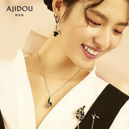 AJIDOU消えたサーカスシリーズのアイデアウサギのかわいいおしゃれネックレスプレゼント