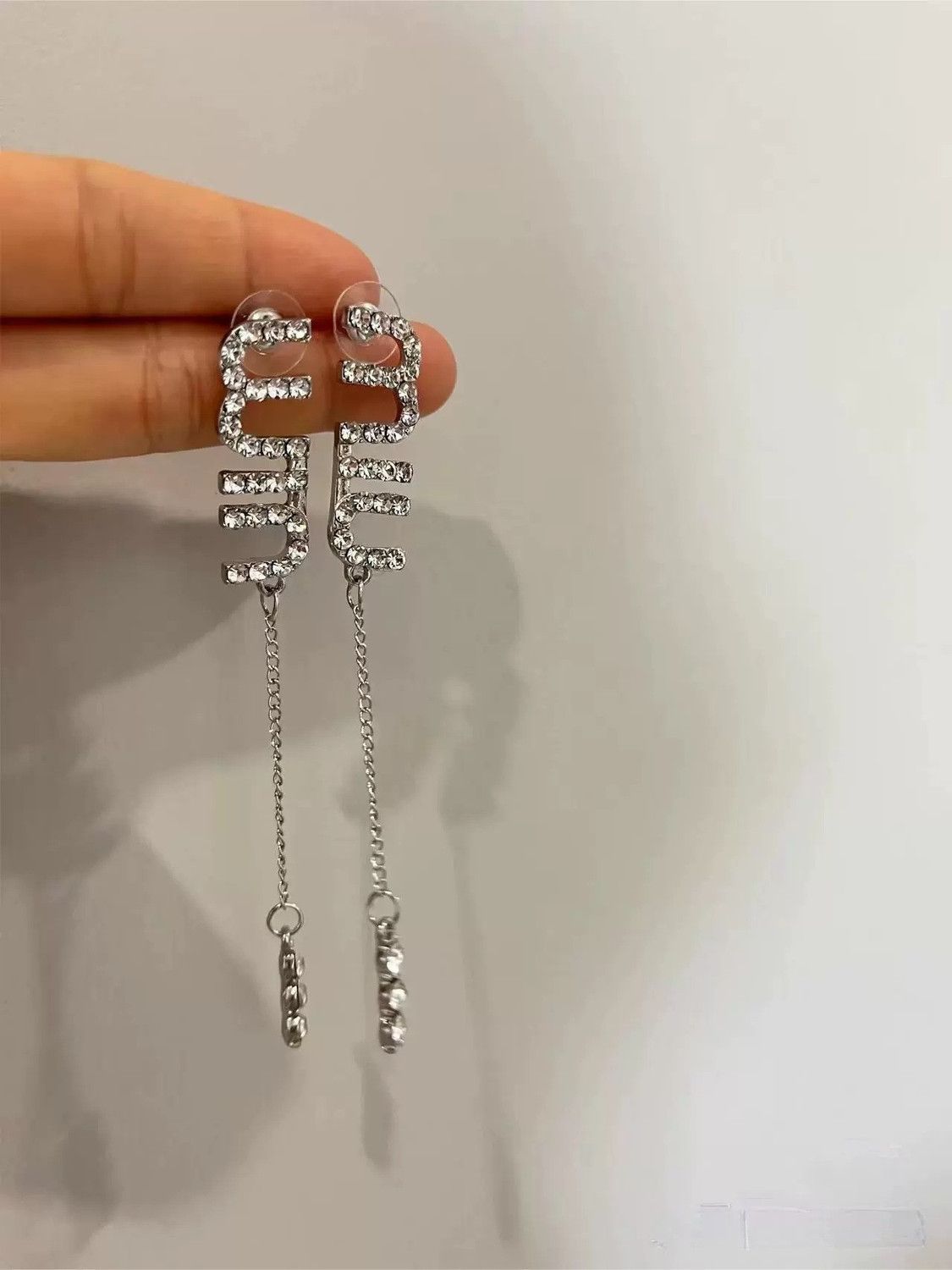 MiuMiu レディーファッション高級感耳飾り 気質 精緻女性イヤリング EH0231