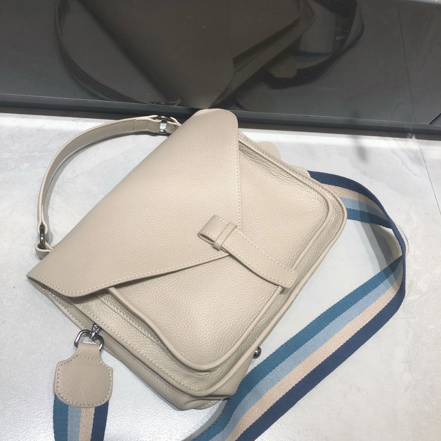 レディースハンドバッグショルダーバッグレトロ大容量牛革バッグメッセンジャーバッグスショルダーバッグ