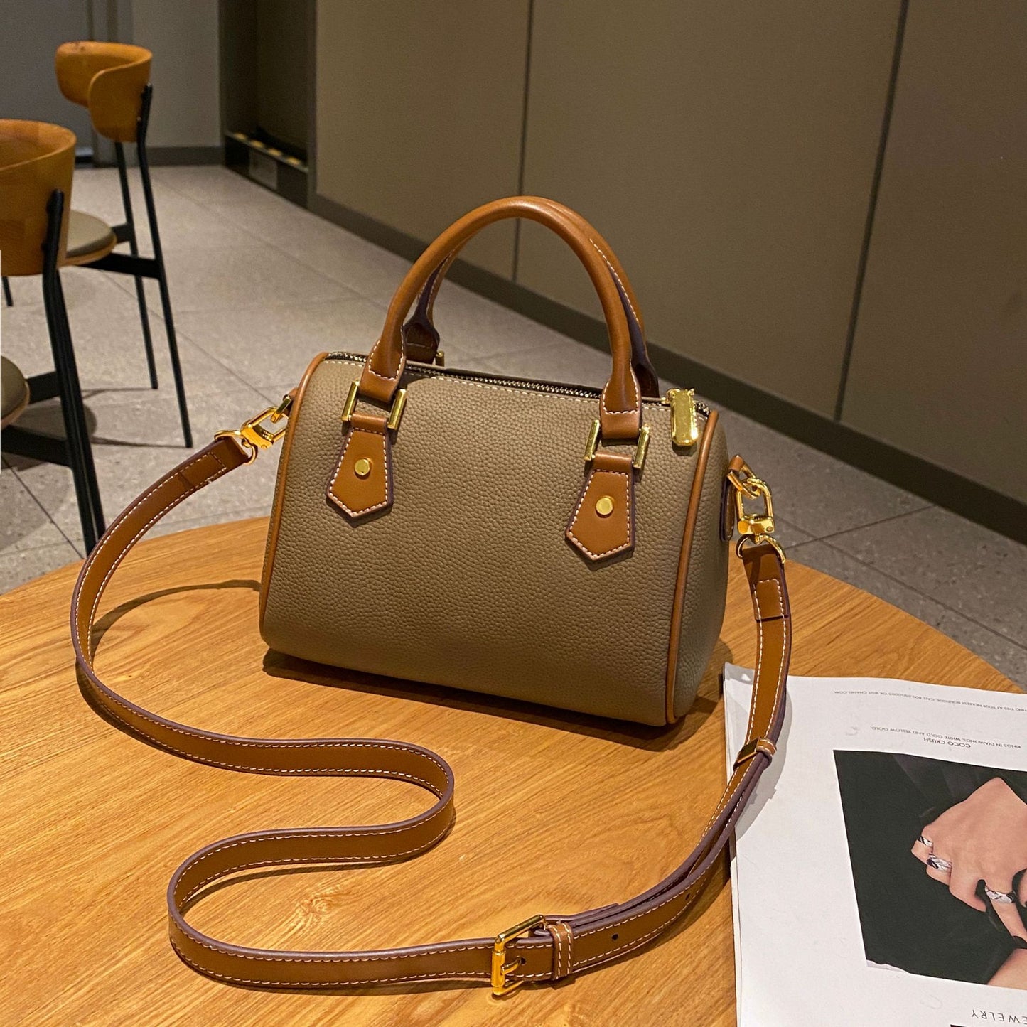 Women's Handbag Shoulder Bag Handmade Cowhide Bag Crossbody Bag Simple Goes with Anything