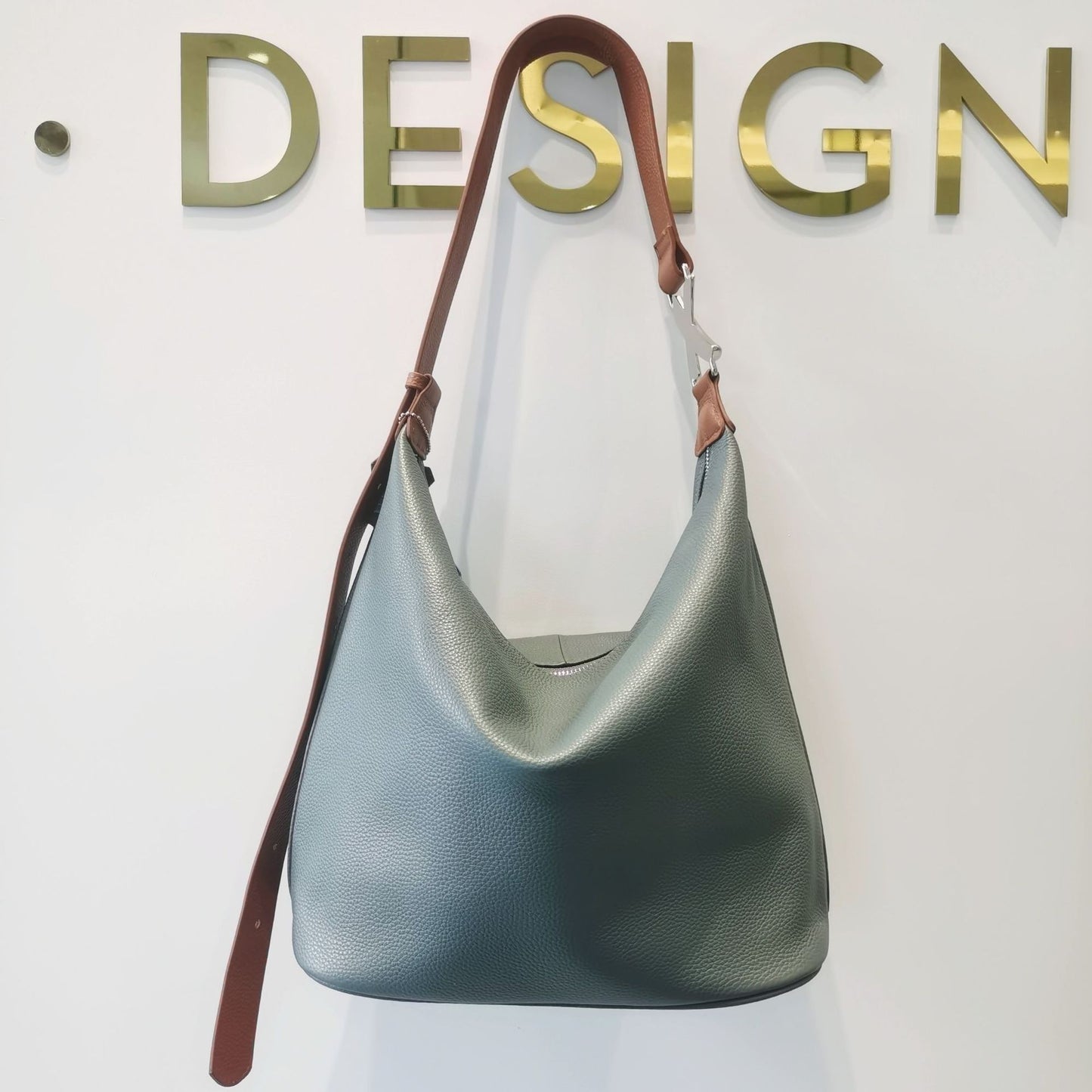 大容量ファッション女性用バッグ通勤本革レディース ショルダーバッグ斜めがけバッグ