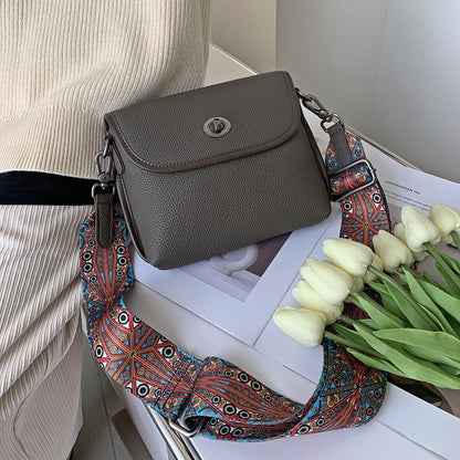 貝殻バッグショルダーバッグシンプルでおしゃれな本革レディースバッグファッション