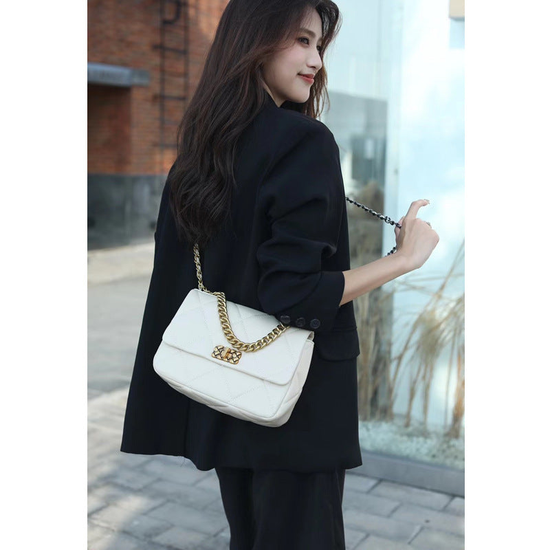 レディース本革ショルダーバッグチェーンバッグ流浪バッグチェック斜め掛けバックファッション流行