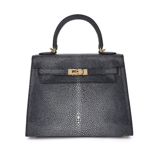 エイ革バッグレディース本革スショルダーバッグハンドバッグ斜めがけバッグ 何とでも合う