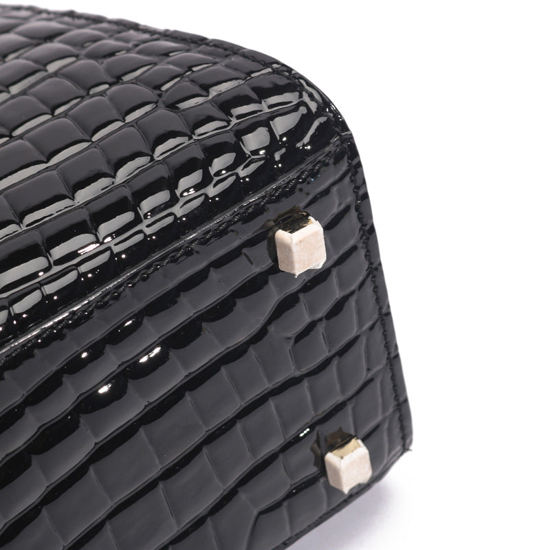 ワニ柄 レザートートバッグ亮面高級感ハンドバッグショルダーバッグ2wayバッグ女性