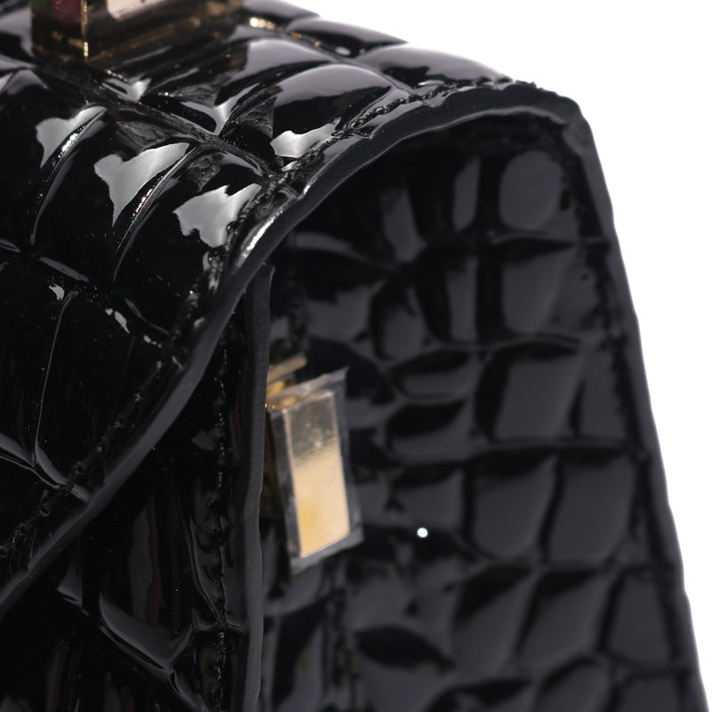 ワニ柄 レザートートバッグ亮面高級感ハンドバッグショルダーバッグ2wayバッグ女性