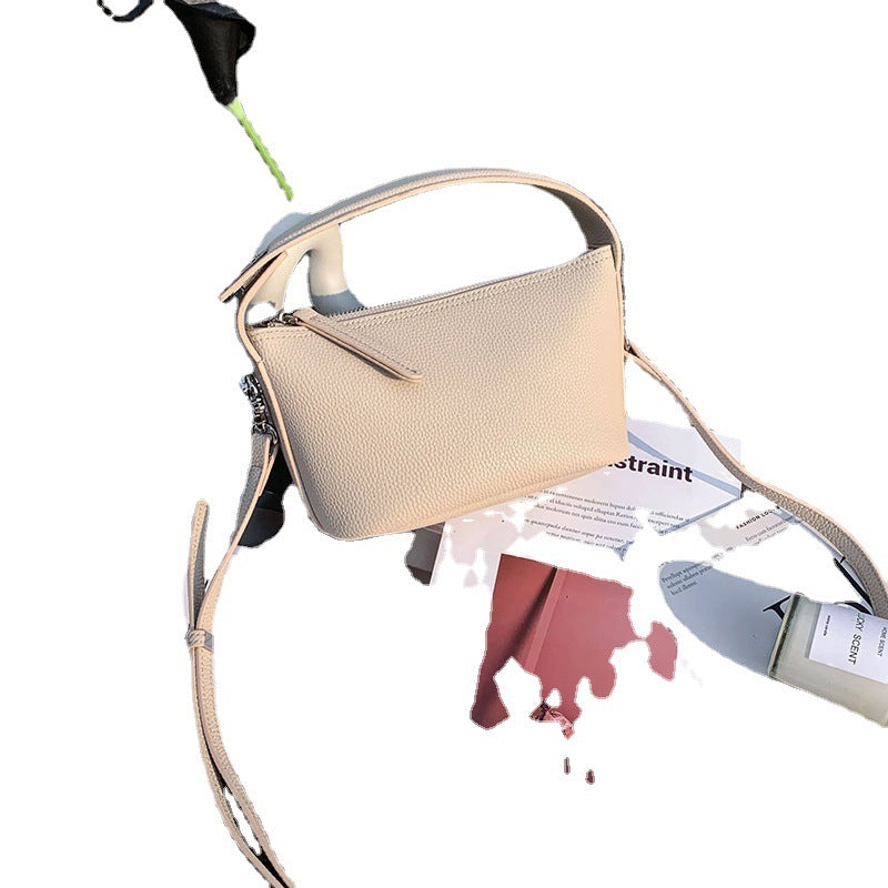 女性のわきの下バッグ手提げショルダーバッグカジュアルファッションシンプル本革斜め掛けバック 何とでも合う