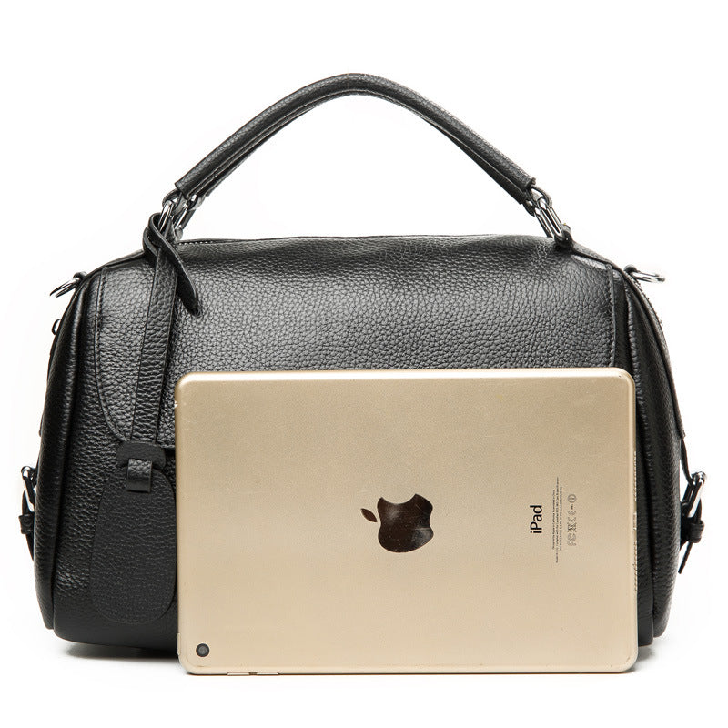 ショルダーバッグ女性ファッションシンプル本革女性バッグブロードバンドショルダーバッグ女性ハンドバッグ