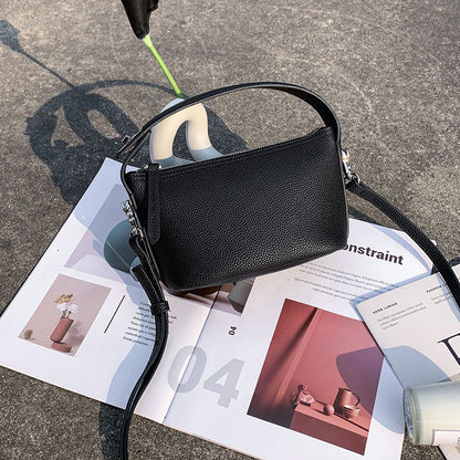 女性のわきの下バッグ手提げショルダーバッグカジュアルファッションシンプル本革斜め掛けバック 何とでも合う