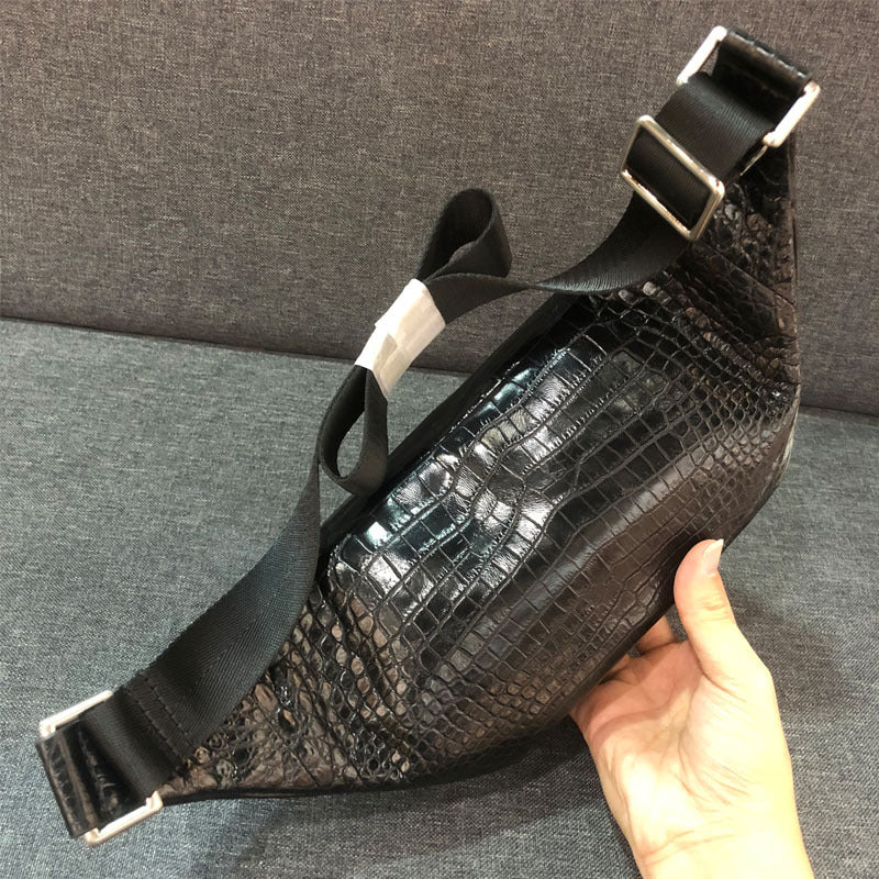 Men's waist pouch made of crocodile skin genuine leather Casual fashion Bust bag Crossbody bag 