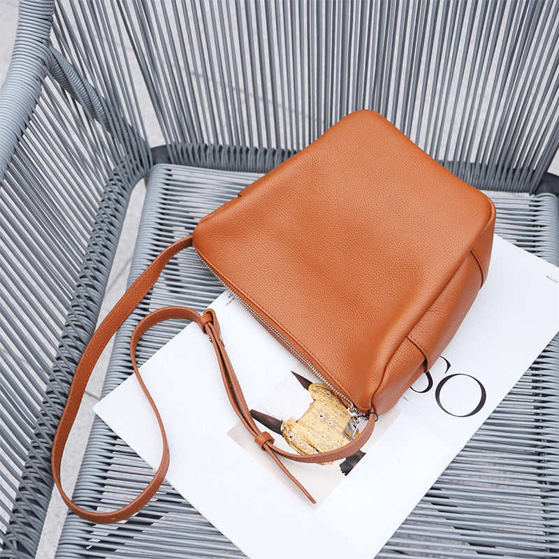 牛革ショルダーバッグトートバッグ大容量レディース斜め掛けバケツバッグ