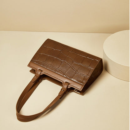 牛革ぎゅうかわ 女性バッグショルダーバッグ通勤手提げレトロバッグ何とでも合うトートバッグ