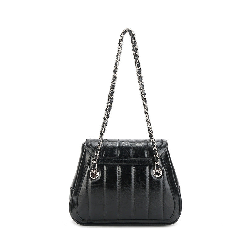 本革レディースバッグ小方バッグチェーンバッグショルダーバッグ斜めがけバッグ 何とでも合う