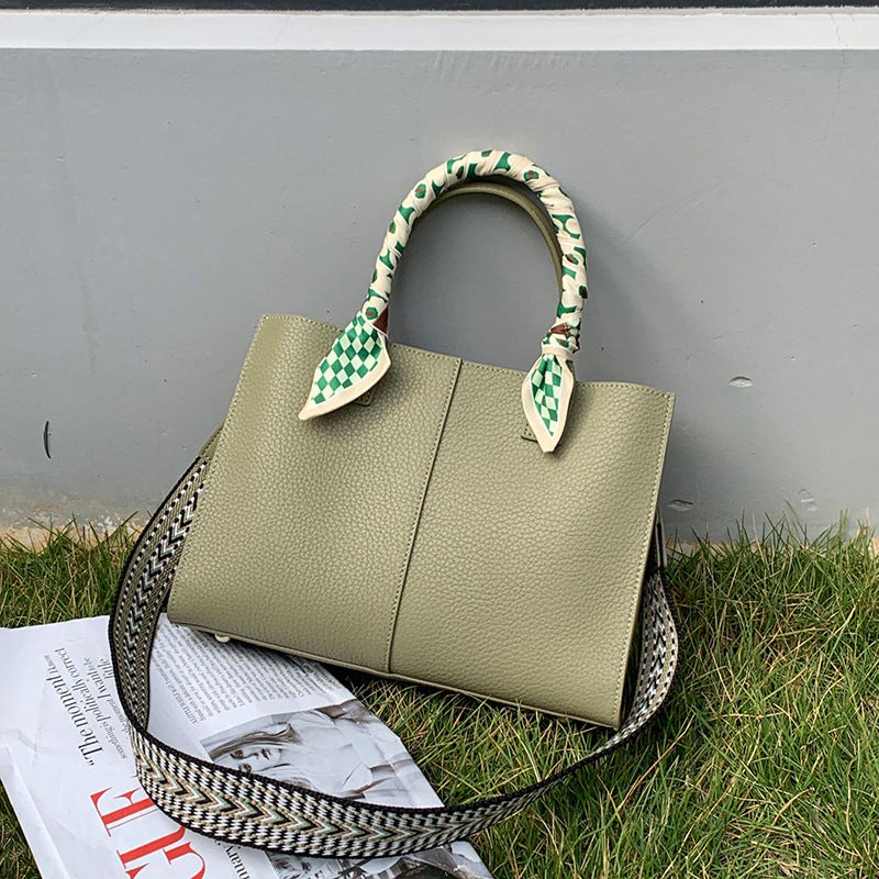 バッグ高級感トートバッグハンドバッグ大容量本革斜め掛けワンショルダーレディースバッグ